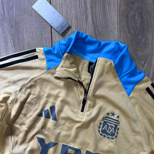 Buzo Copa America AFA 2024 + Camiseta Titular GRATIS